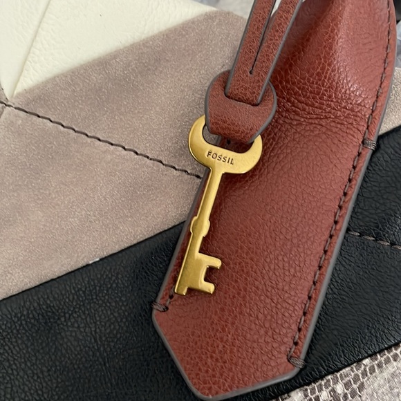 Kyler large tote chevron patch NWT - Picture 9 of 9